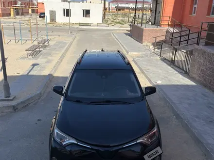 Toyota RAV4 2018 года за 10 500 000 тг. в Актау – фото 4