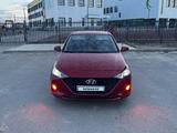 Hyundai Accent 2021 года за 5 900 000 тг. в Атырау – фото 2
