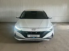 Hyundai Elantra, 2021
