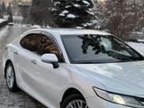 Toyota Camry 2019 годаfor14 200 000 тг. в Алматы – фото 4