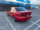 Mercedes-Benz C 200 2001 года за 2 390 000 тг. в Алматы – фото 4
