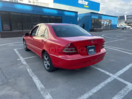 Mercedes-Benz C 200 2001 года за 2 390 000 тг. в Алматы – фото 4
