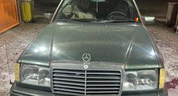 Mercedes-Benz E 220 1993 годаүшін1 500 000 тг. в Астана