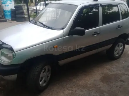 Chevrolet Niva 2005 года за 1 800 000 тг. в Сарыкемер – фото 2