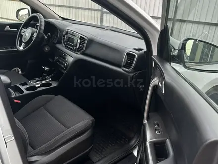 Kia Sportage 2018 года за 9 700 000 тг. в Алматы – фото 8