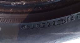 Шины Bridgestone 215/60/16.үшін80 000 тг. в Караганда – фото 2