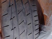 Шины Bridgestone 215/60/16. за 80 000 тг. в Караганда