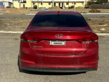 Hyundai Elantra 2018 года за 3 600 000 тг. в Актау – фото 4