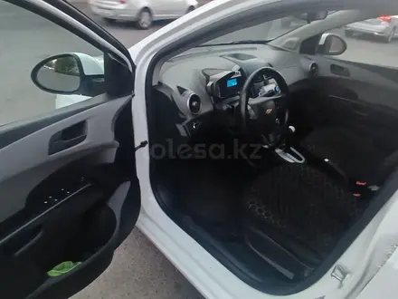 Chevrolet Aveo 2014 года за 2 700 000 тг. в Астана – фото 11