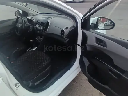 Chevrolet Aveo 2014 года за 2 700 000 тг. в Астана – фото 12