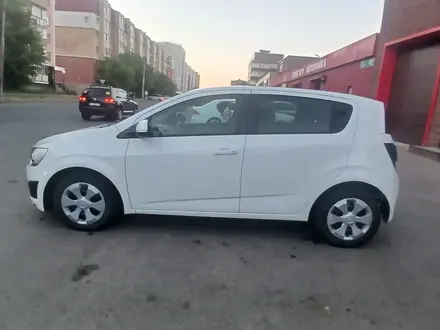 Chevrolet Aveo 2014 года за 2 700 000 тг. в Астана – фото 4