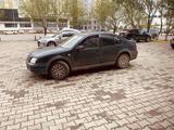 Volkswagen Jetta 1998 года за 900 000 тг. в Актобе – фото 2