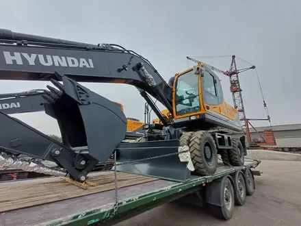 Hyundai  R210W-9S 2025 года в Алматы