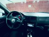 Volkswagen Golf 2000 года за 1 800 000 тг. в Актау – фото 4