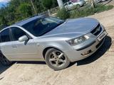 Hyundai Sonata 2004 года за 4 000 000 тг. в Уральск – фото 4