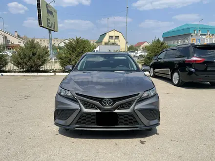 Toyota Camry 2020 года за 17 800 000 тг. в Астана – фото 3