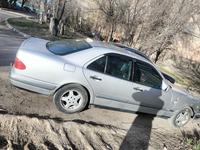 Mercedes-Benz E 240 1997 года за 2 000 000 тг. в Караганда