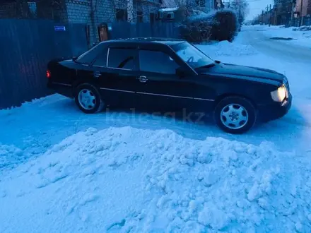 Mercedes-Benz E 300 1992 года за 1 500 000 тг. в Павлодар – фото 23