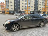 Toyota Camry 2012 года за 8 700 000 тг. в Актобе – фото 4