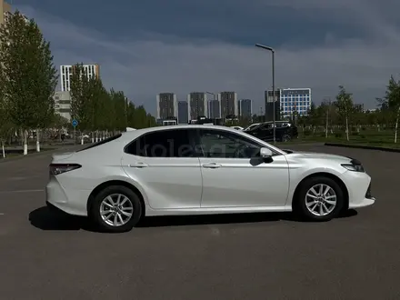 Toyota Camry 2019 года за 14 100 000 тг. в Астана – фото 4