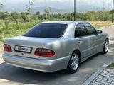 Mercedes-Benz E 240 2000 года за 2 500 000 тг. в Тараз