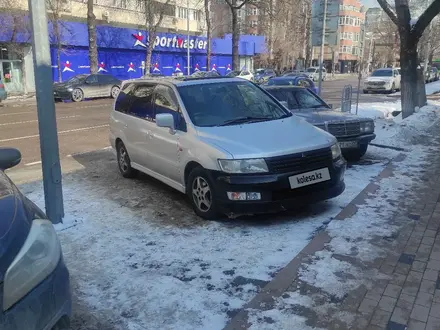 Mitsubishi Chariot 2002 года за 4 200 000 тг. в Алматы