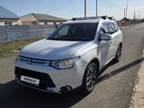 Mitsubishi Outlander 2014 годаүшін8 900 000 тг. в Атырау