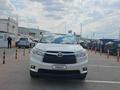 Toyota Highlander 2015 годаүшін9 200 000 тг. в Алматы