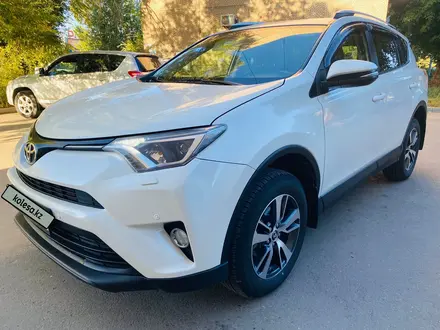 Toyota RAV4 2016 года за 9 900 000 тг. в Алматы – фото 3