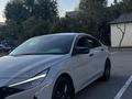 Hyundai Elantra 2022 года за 10 500 000 тг. в Алматы – фото 33