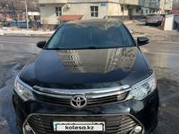 Toyota Camry 2015 годаfor11 700 000 тг. в Алматы