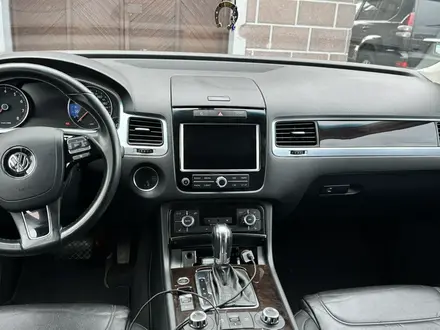 Volkswagen Touareg 2011 года за 12 750 000 тг. в Астана – фото 8