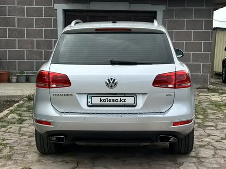 Volkswagen Touareg 2011 года за 12 750 000 тг. в Астана – фото 6