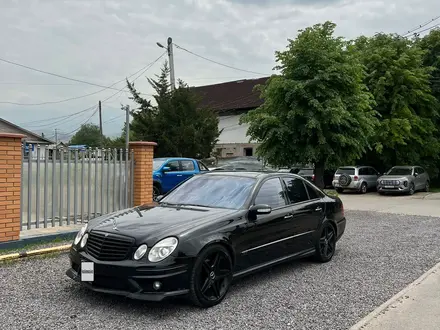 Mercedes-Benz E 500 2003 года за 5 900 000 тг. в Алматы