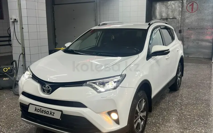 Toyota RAV4 2019 годаүшін11 000 000 тг. в Астана