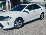 Toyota Camry 2014 года за 7 500 000 тг. в Костанай – фото 2