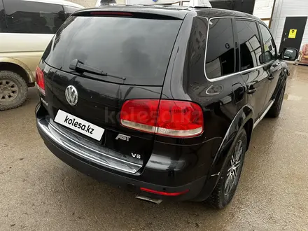 Volkswagen Touareg 2004 года за 3 800 000 тг. в Актобе – фото 4