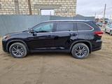 Toyota Highlander 2019 года за 17 000 000 тг. в Кызылорда – фото 2