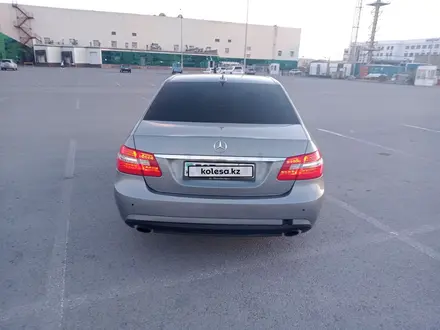 Mercedes-Benz E 200 2011 года за 7 600 000 тг. в Караганда – фото 3