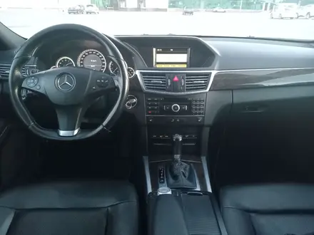 Mercedes-Benz E 200 2011 года за 7 600 000 тг. в Караганда – фото 5