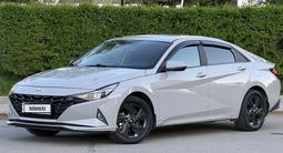 Hyundai Elantra 2023 года за 8 200 000 тг. в Астана – фото 2