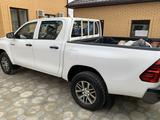 Toyota Hilux 2019 годаүшін14 500 000 тг. в Уральск – фото 2