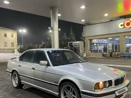 BMW 530 1994 года за 3 000 000 тг. в Алматы – фото 2