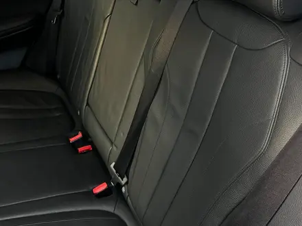 BMW X5 2017 года за 19 200 000 тг. в Алматы – фото 18