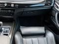 BMW X5 2017 года за 19 200 000 тг. в Алматы – фото 19