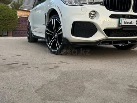BMW X5 2017 года за 19 200 000 тг. в Алматы – фото 27