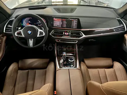 BMW X7 2021 года за 70 300 000 тг. в Алматы – фото 13