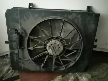 Вентилятор охлаждения электрический на мерседес кузов 210 за 40 000 тг. в Алматы