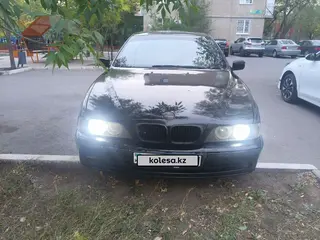 BMW 523