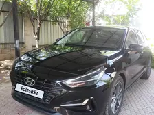 Hyundai i30, 2022